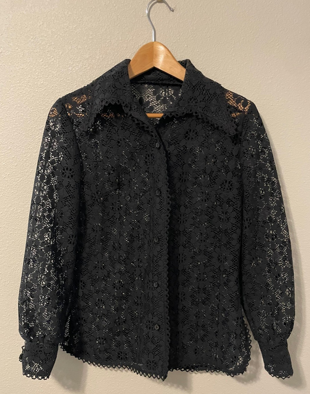 Vintage Womens Tunic Medium Black Floral Lace Sheer Button Up Romantic 60s READ